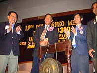 Mr Pau Chiong Ung (2nd left) officiating the opening ceremony. Also present was DG Tay Kim Ann, OC PP Lee Lei Kiak (2nd right) and President Joseph Bong of R C Bintulu host club. 